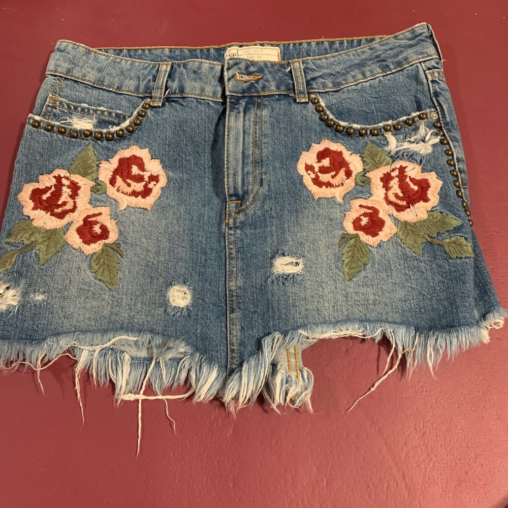 Free People brand denim mini skirt size 29